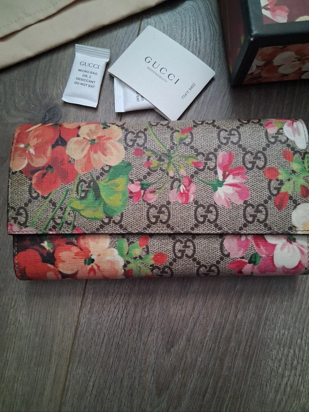 GUCCI Floral GG Blooms Long Wallet - Picture 3 of 7